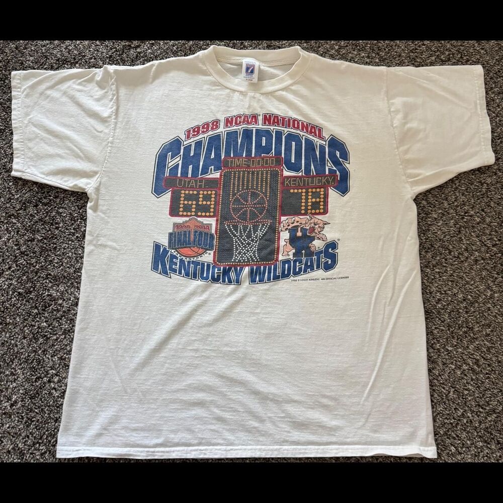 Vintage 1998 University of Kentucky Wildcats NCAA Champions Tee